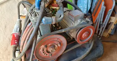 Kompresor vlastní výroba 3 kW motor 100 l