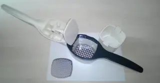 Mačkadlo pákové na brambory/zeleninu (2 mřížky)