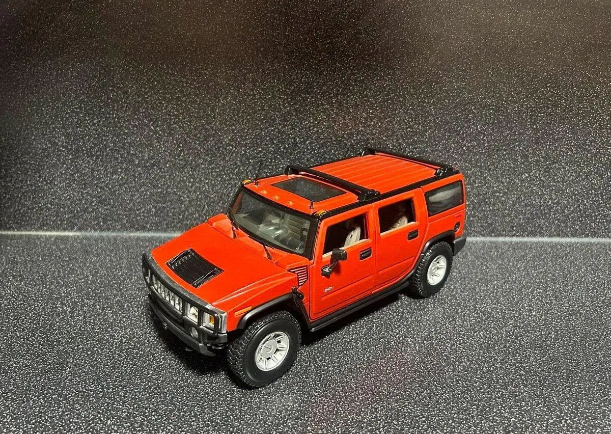Hummer H2 1:18