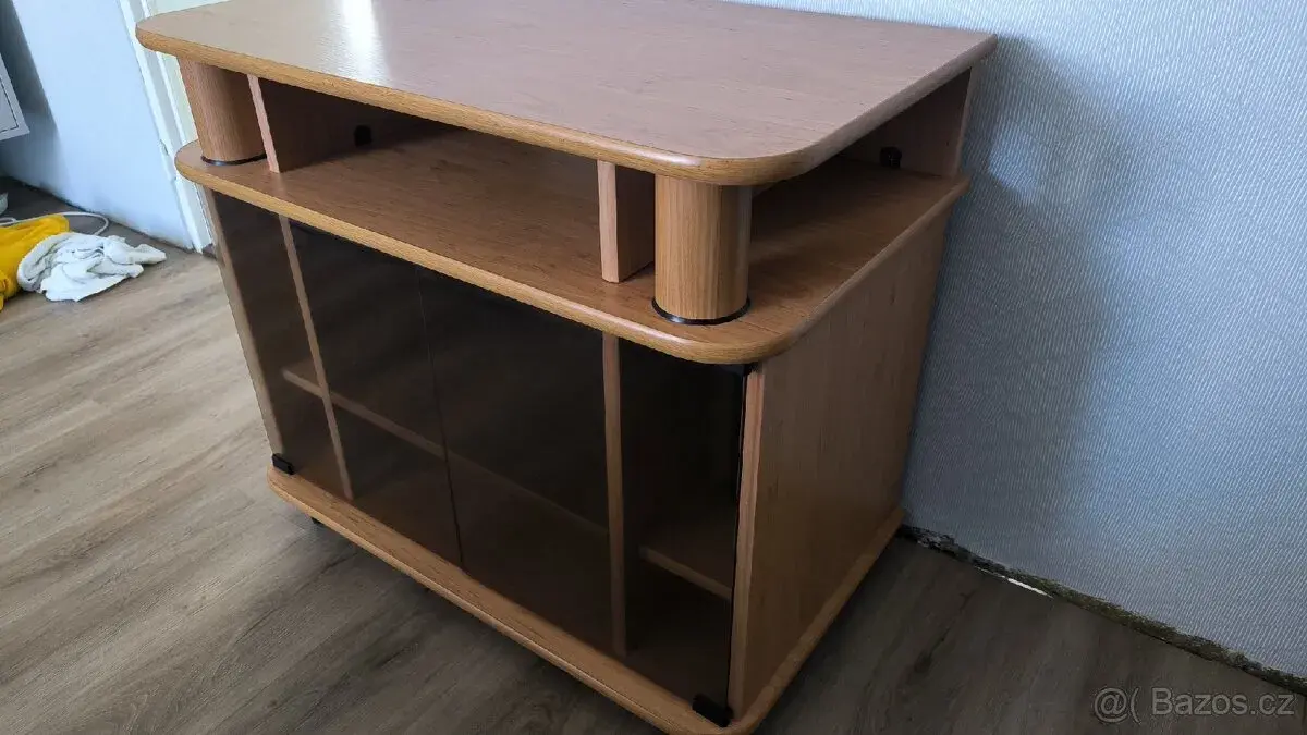 TV stolek, prosklený