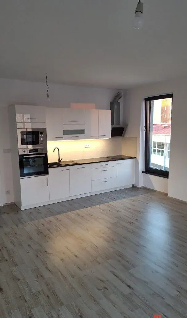 Pronájem, byty/3+kk, 89.61 m2, Měděná 3064/7, Jižní Předměst