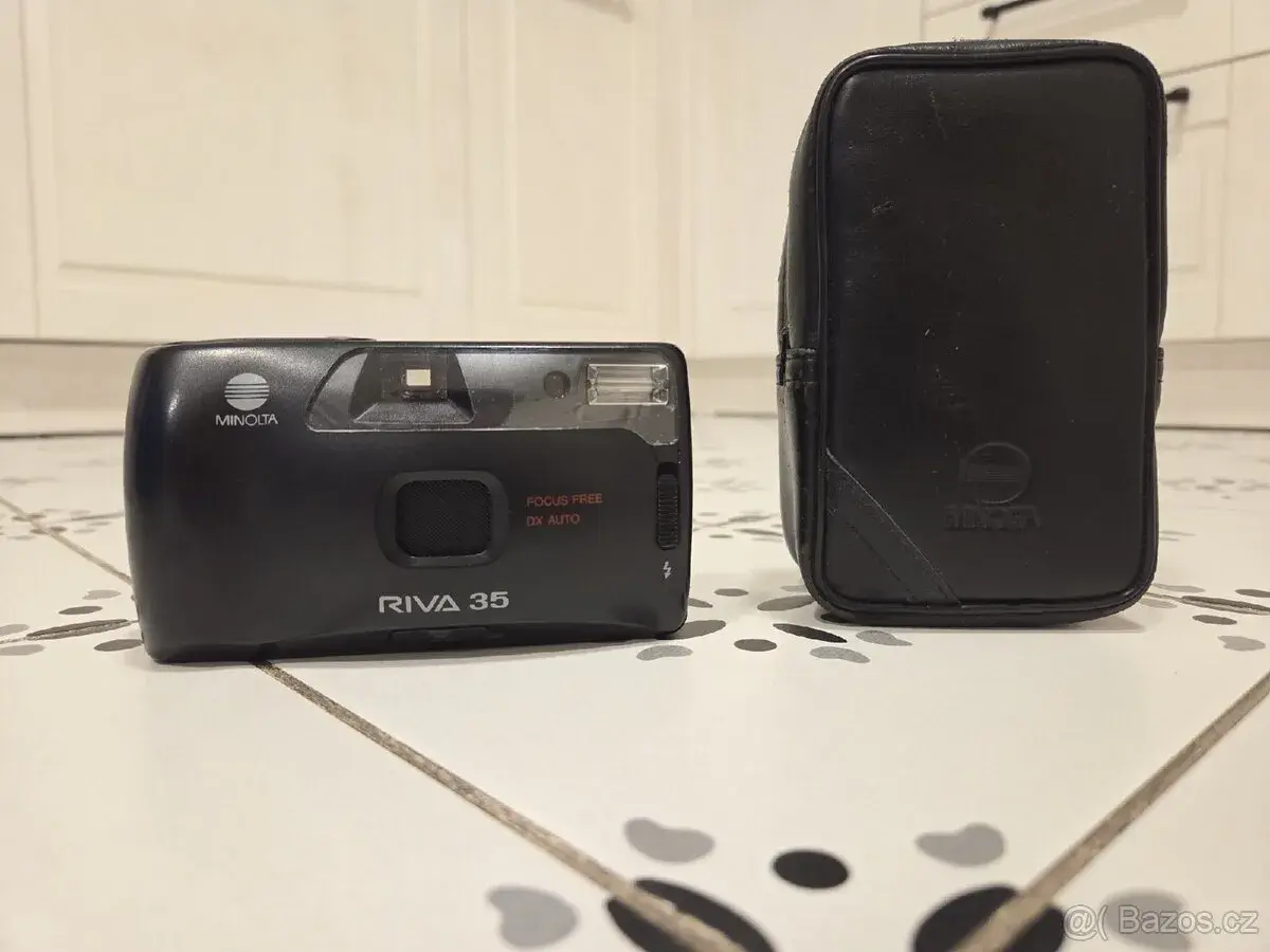 Kinofilmový fotoaparát Minolta Riva 35 + originální pouzdro