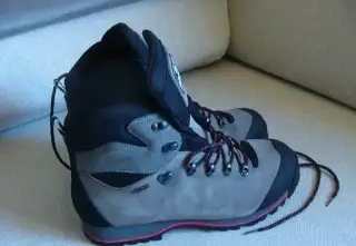 Pohory Alpinus Ferro vel. 48. Podešev Vibram.