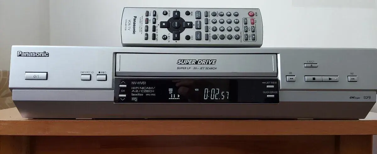VIDEOREKORDÉR PANASONIC NV-HV61