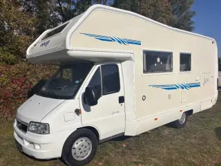 OBYTNÝ AUTOMOBIL ELNAGH JOXY -VELKÁ GARÁŽ , ZACHOVALÝ