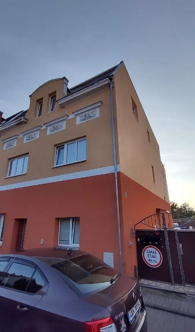 Pronajmu byt 3+1+ garaz, 75m, 1patro, Hostomice