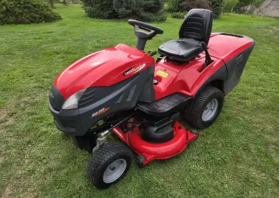 Zahradní traktor Castel Garden XHX 240