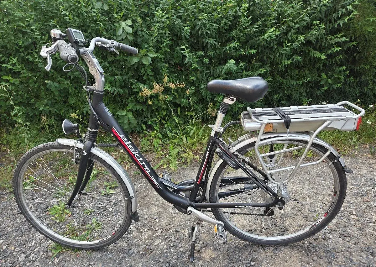 Apache Elektra 28" městské/trekové elektrokolo
