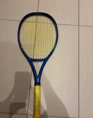 Tenisová raketa Yonex EZONE 100 2025