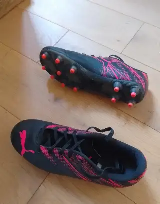 Kopačky zn. Puma vel. 5,5