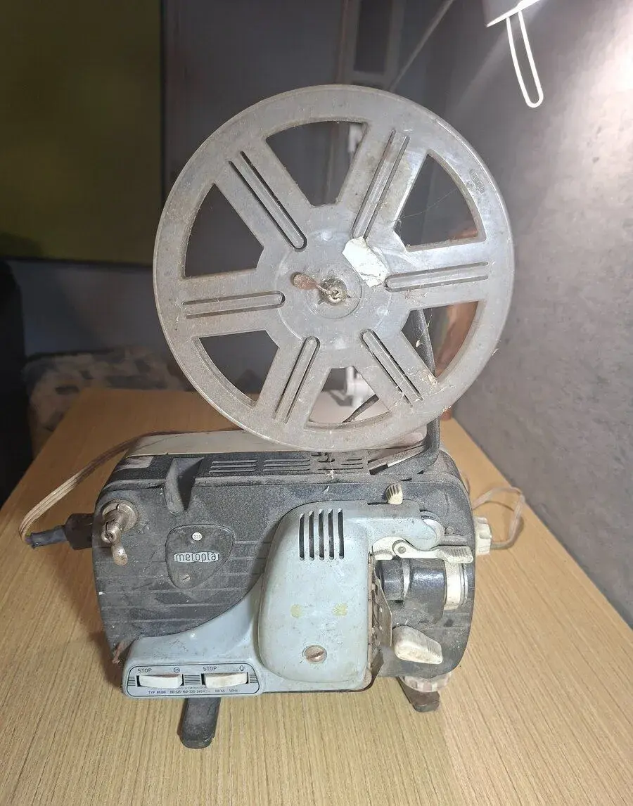Funkční 8mm promítačka Meopta typ 85/09