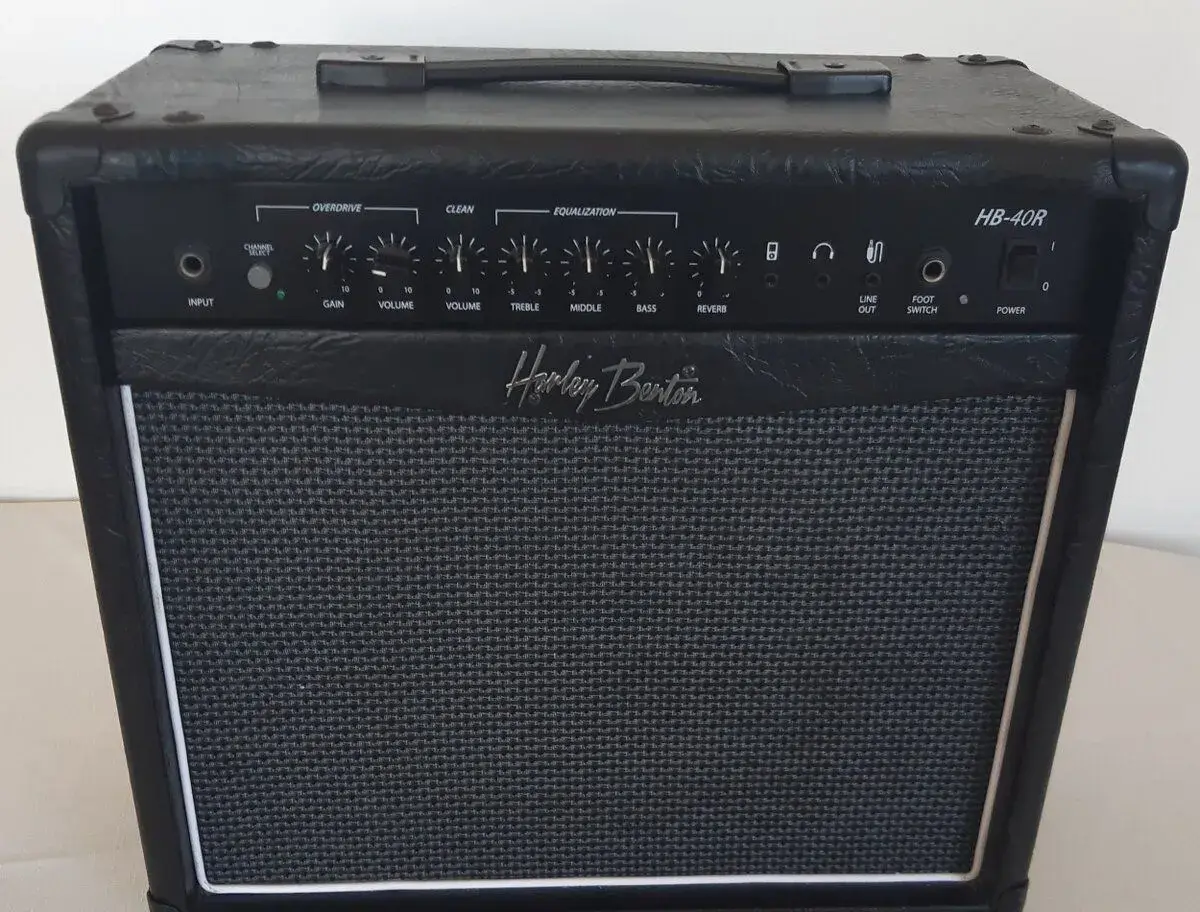 Kytarové kombo - Harley Benton HB40R s reverbem