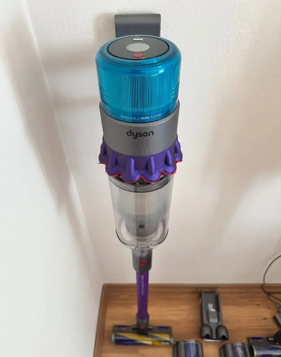 Dyson Gen5detect Absolute, záruka do 07/2027, faktura, kompl