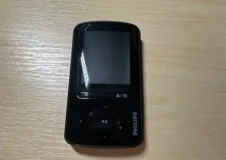 MP4 přehrávač Philips ViBE SA4VBE04KF černý