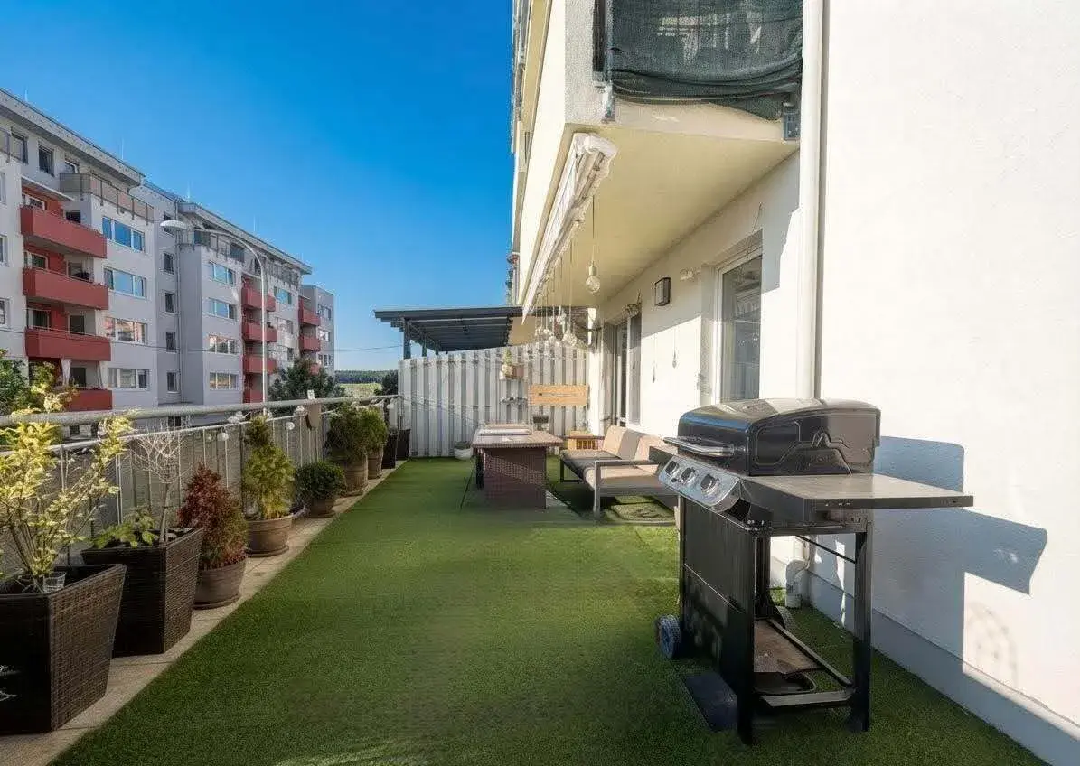 Pronájem moderního bytu 3+kk 62m2 s obrovskou terasou, Žebět