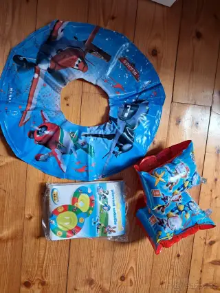 Dětské pomůcky do vody (kruh pro nejmenší, kruh a rukávky)