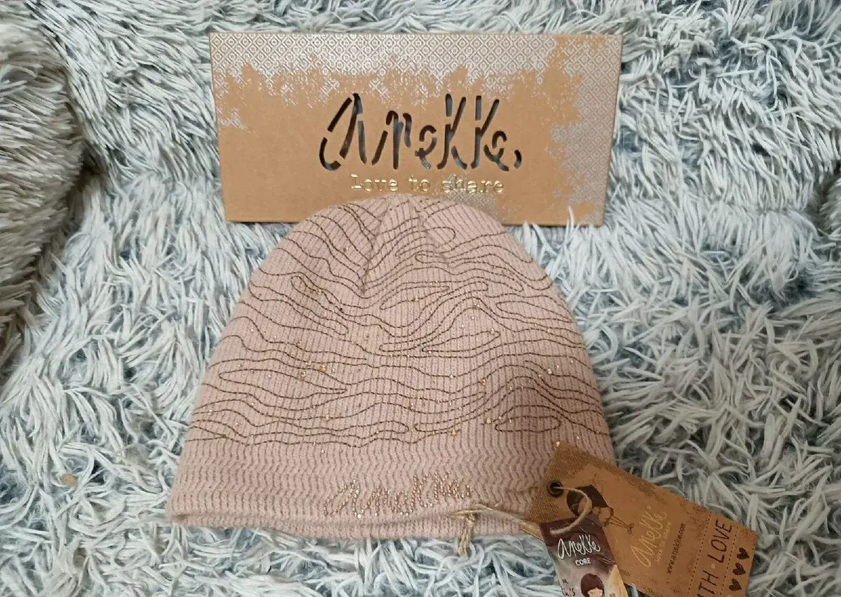 Zimní čepice Anekke Core růžová s třpytivými kamínky