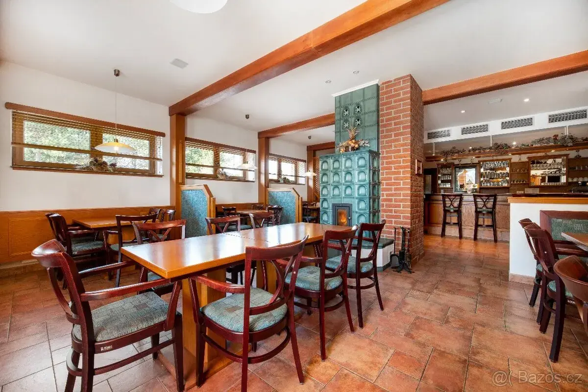 Prodej restaurace, 1737 m², Hnátnice