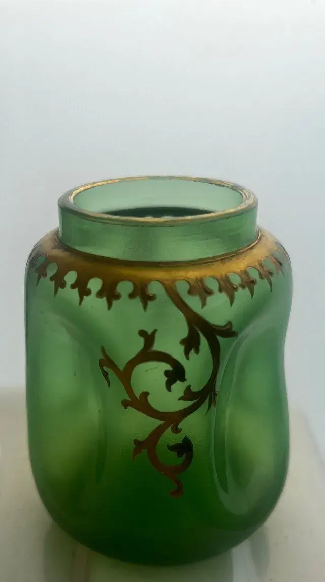 secesní mini vázička - kabinetní sklo (v. 8 cm), zla