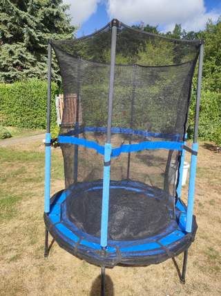 Trampolína