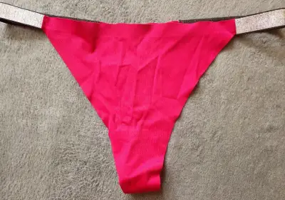 dámské bezešvé tanga