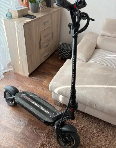 Dualtron Victor Pro 60 V / 30 Ah -najeto 80km,pěkný stav.
