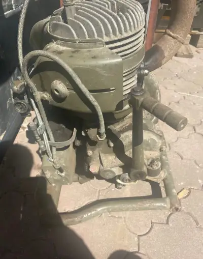 Motor ZB4