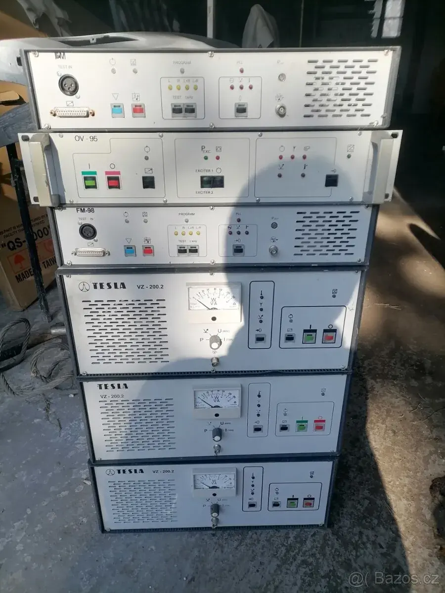 Tesla 2xvysílač 2x budíč a zesilovač