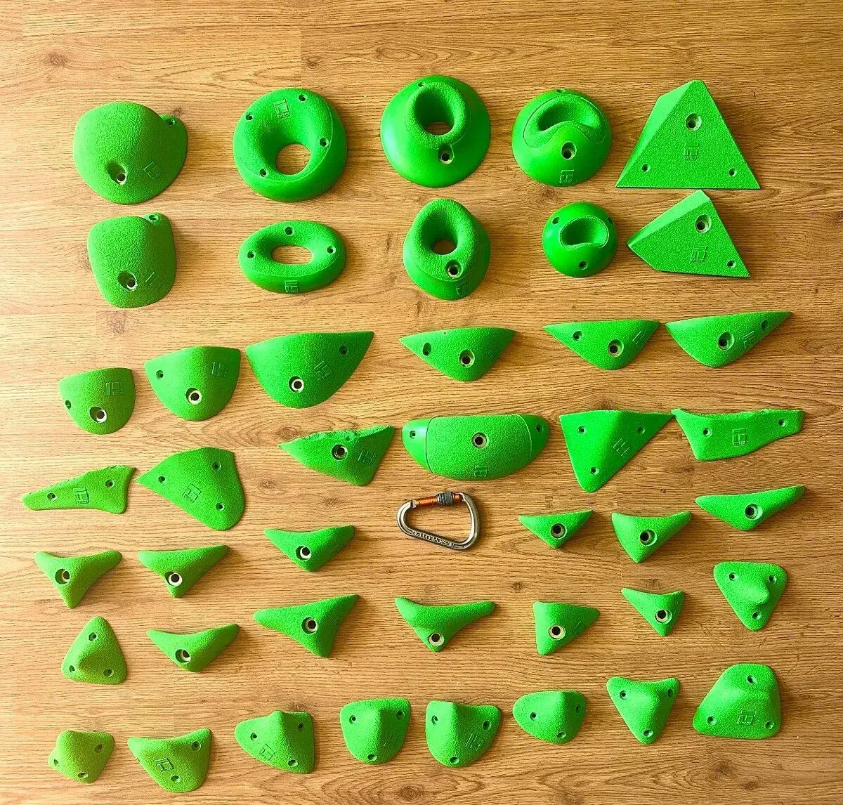 Nové lezecké chyty THEREX Boulder set - 43 kusů
