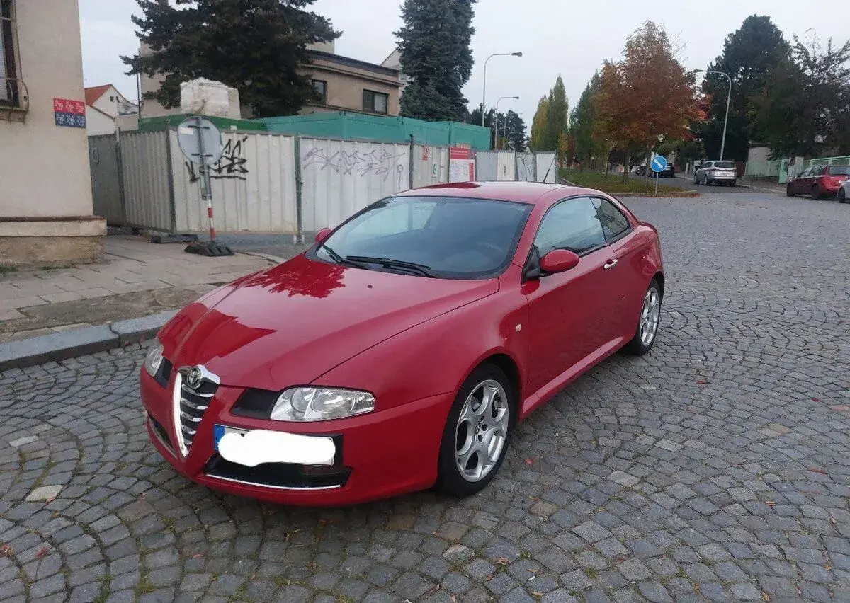 Alfa Romeo Gt – 2009, 120 000 km