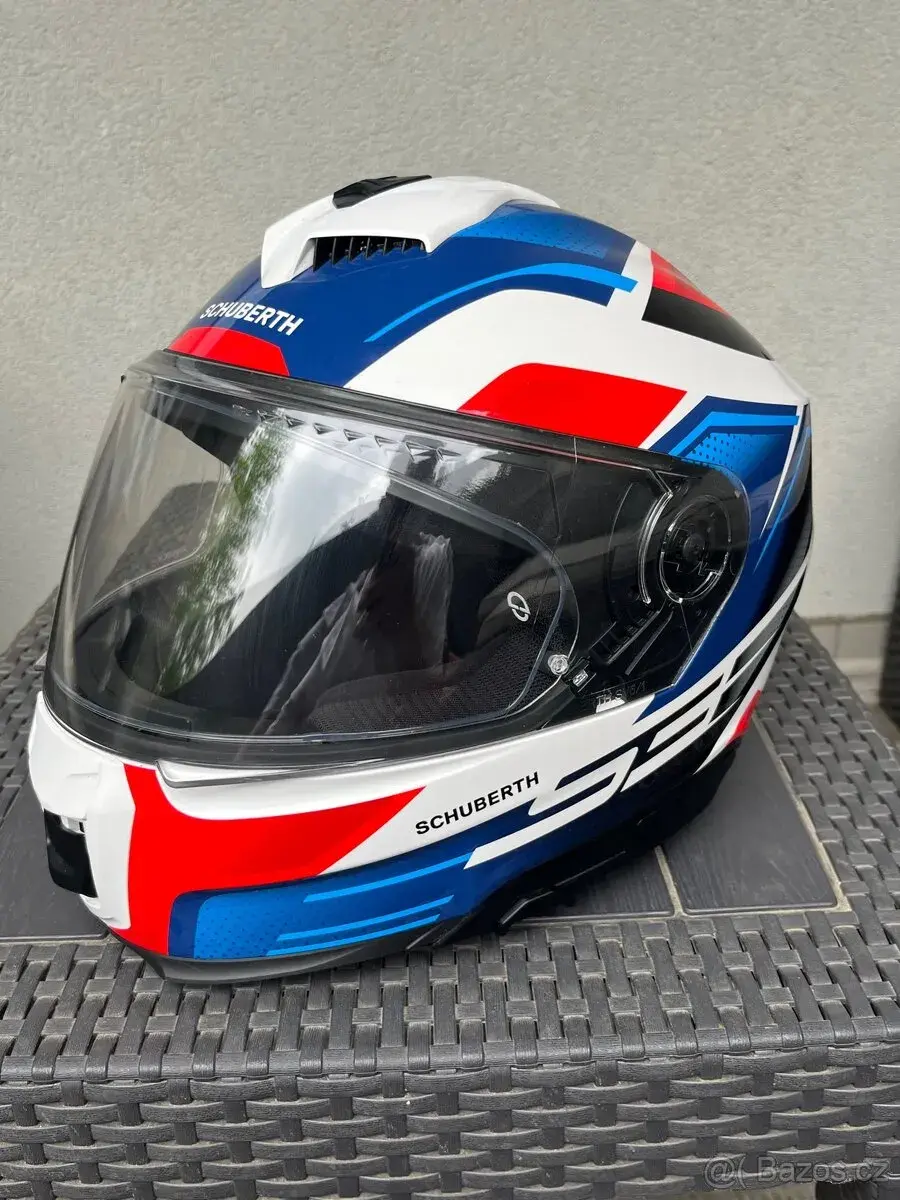 Helma na motorku Schuberth