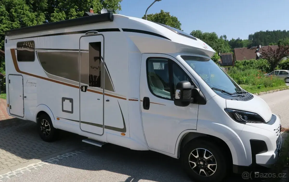 - Zapůjčíme Vám obytný vůz Burstner Lyseo 690G,r.v.2025