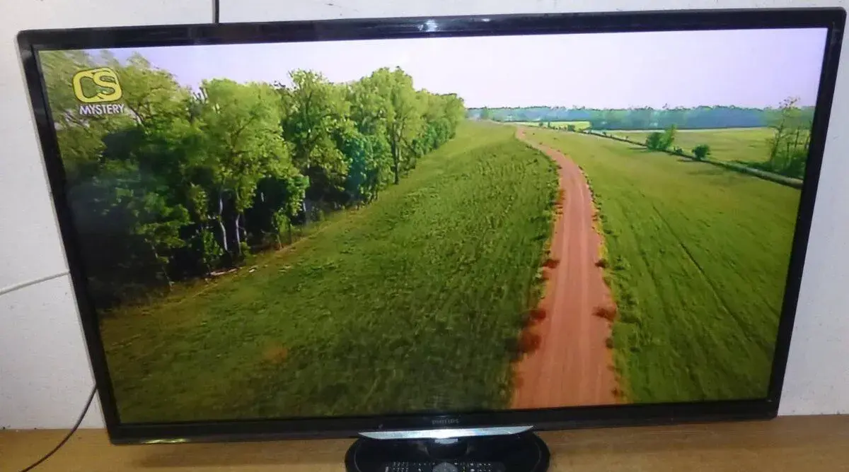 FullHD LCD televize PHILIPS, 42 palců, nemá DVBT2