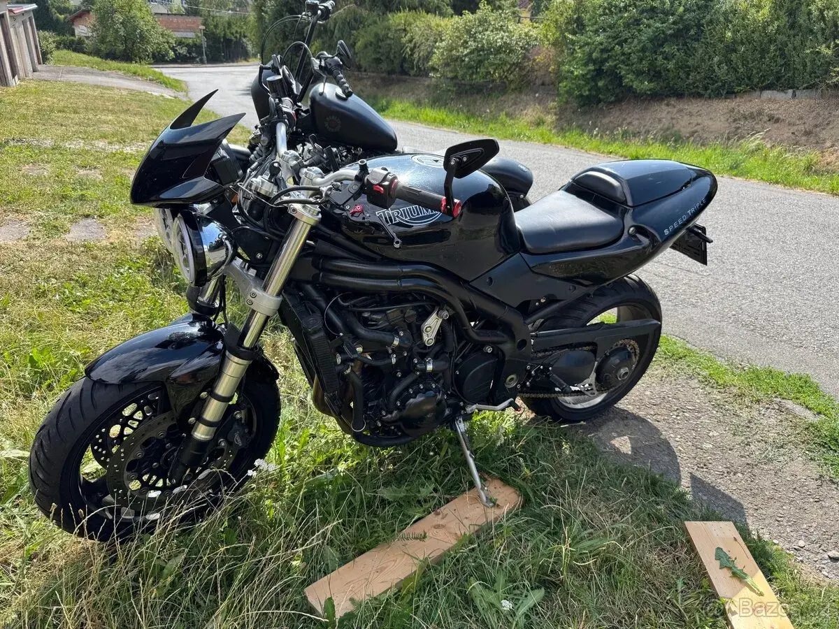 Triumph speed triple 955 r.v 2004