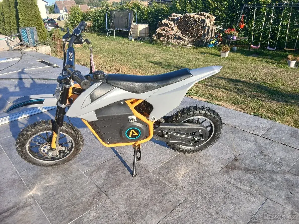 Dětský elektrický minibike