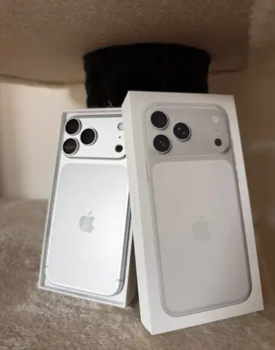 Apple iPhone 17 Pro Max 256GB stříbrný