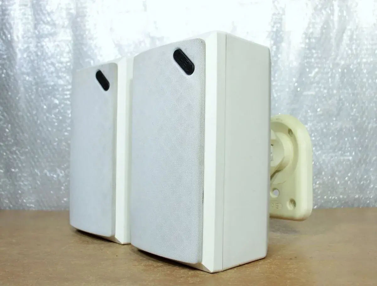 Reprobedny Acoustic Energy Aegis Compact.