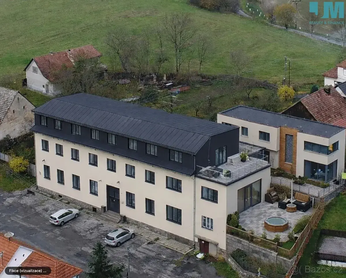 Prodej areálu vhodného k investici, užitná plocha 1 090 m²,