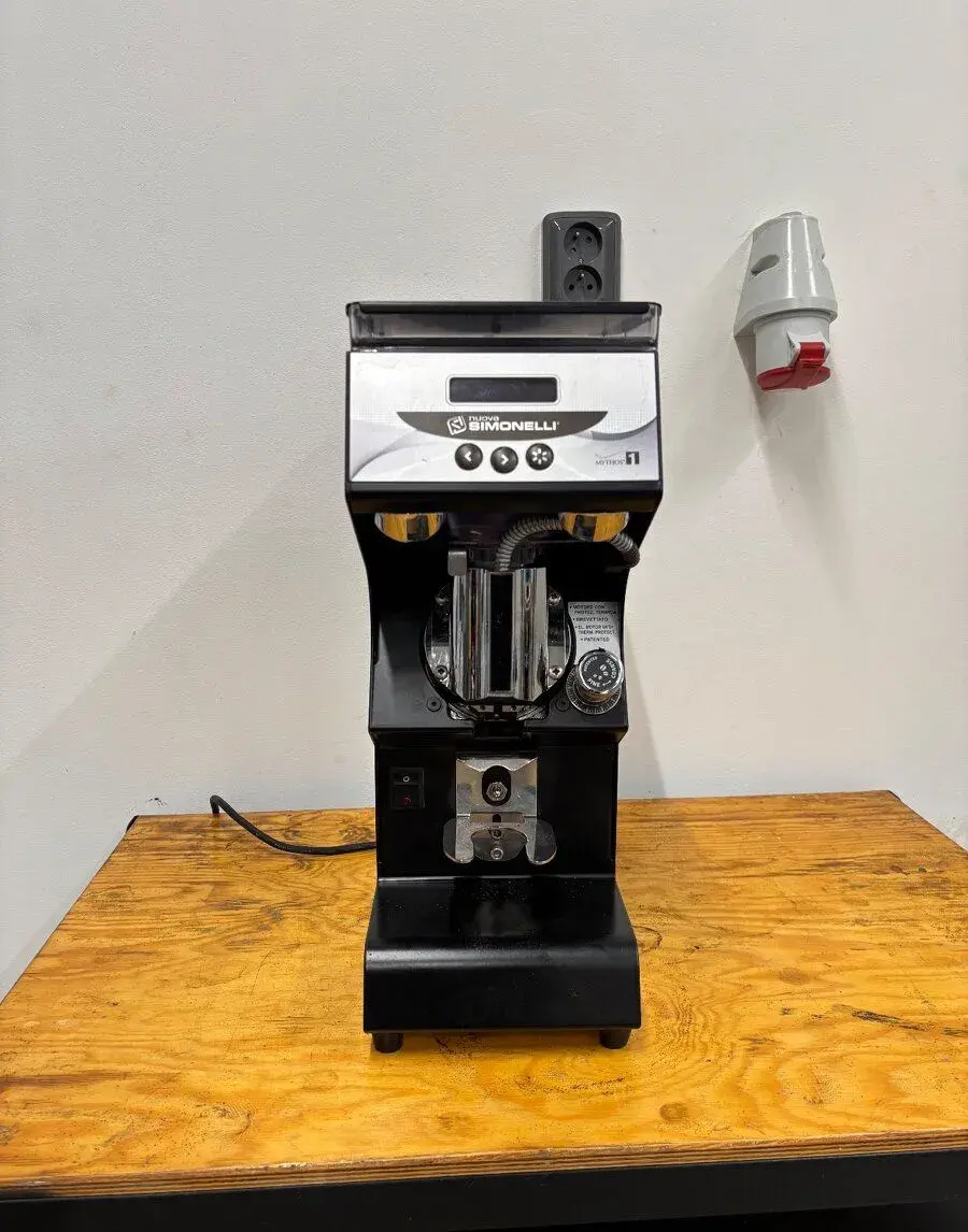Mlýnek Nuova Simonelli Mythos one