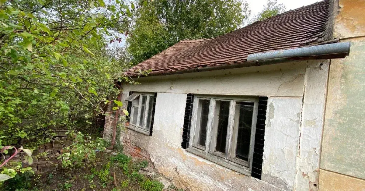 Prodej pozemku s RD k demolici