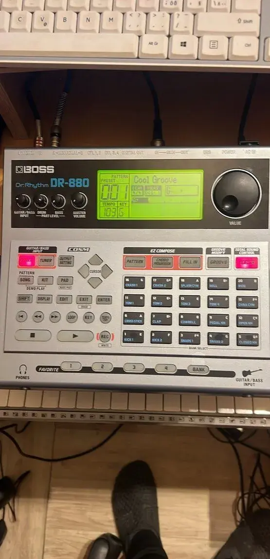Boss dr 880