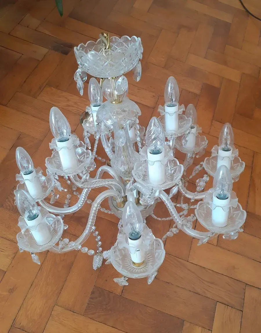 křišťálový lustr