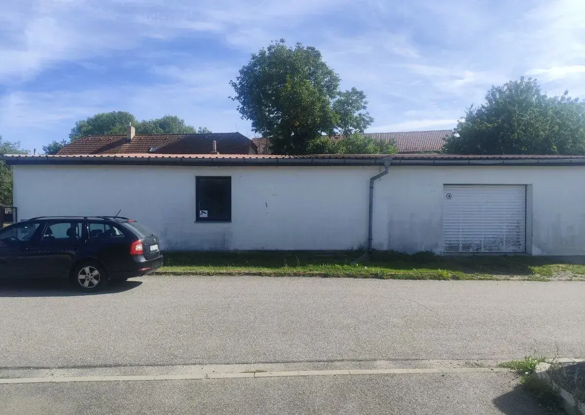 Pronájem výrobní/skladové haly 272m²