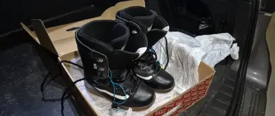 Snowboardové boty VANS – vel. 42,5 (psáno 43) – stav