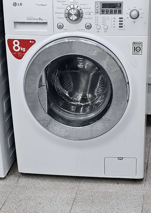 Automatická pračka LG True Steam - parní, display, Sharp