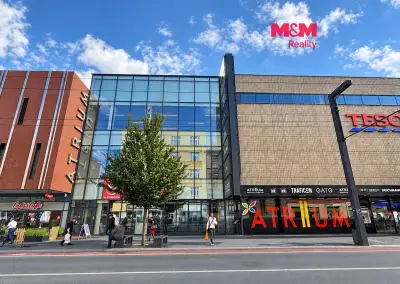 Přenechání pronájmu obch.prostor, 119 m², Hradec Králové,