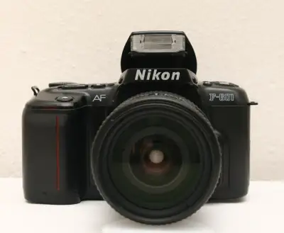 Nikon F-601 + AF NIKKOR 28-105mm 1:3.5-4.5 D