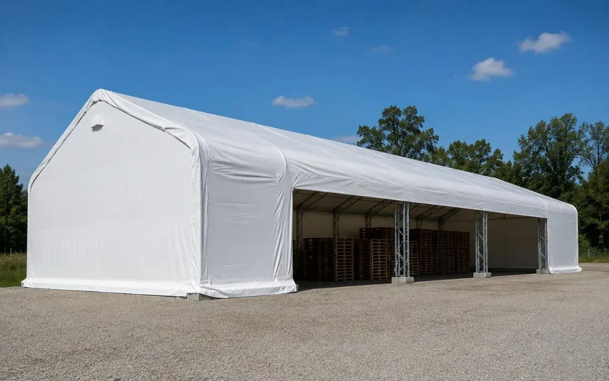 Plachtová hala 10 × 24,4 × 6,1 m – sedlová, PVC 900 g/m²