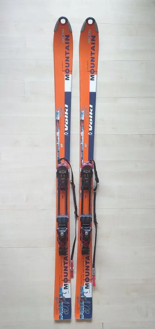 Skialpové lyže dl.156cm Völkl s vázáním a pásy