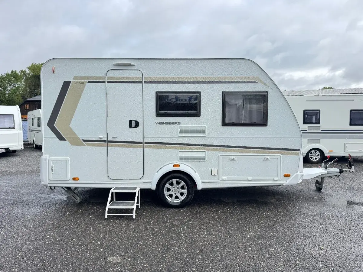 Weinsberg CaraOne 390 QD ~ velká postel
